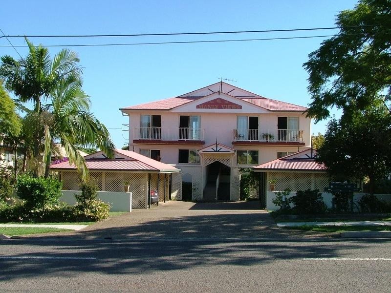 1/90 Ernest Street, Manly QLD 4179