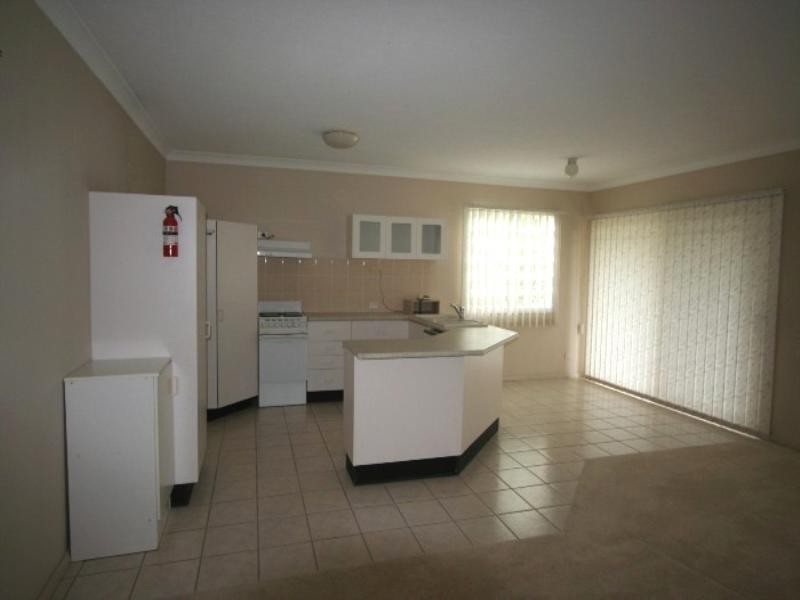 1/90 Ernest Street, Manly QLD 4179