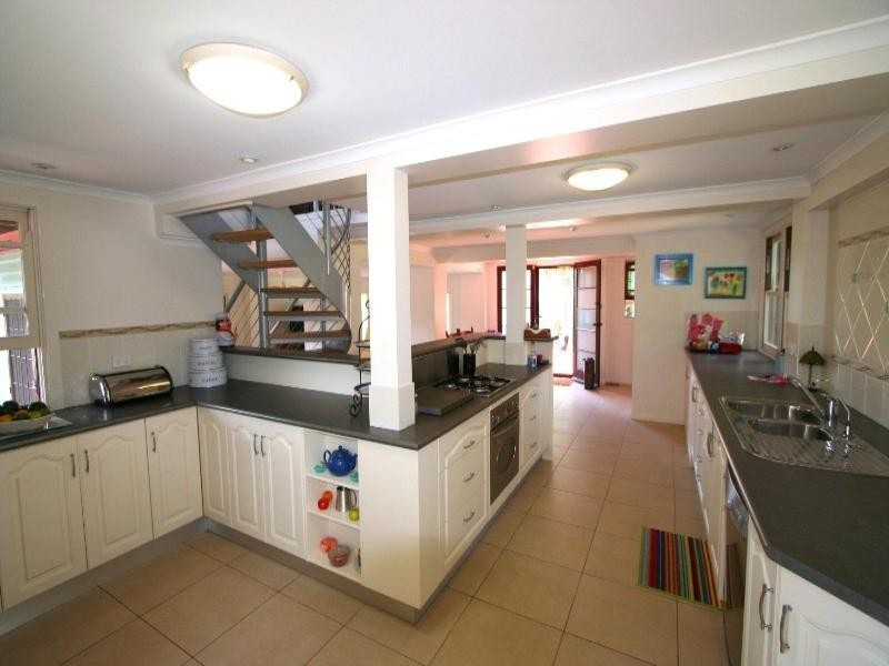 48 Boxgrove Avenue, Wynnum QLD 4178