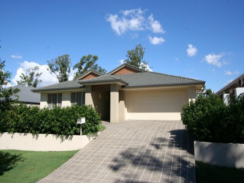 6 Creswick Close, Manly West QLD 4179