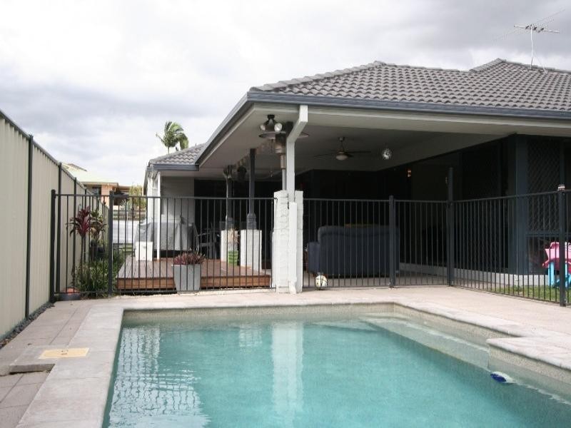 10 Izzies Place, Wakerley QLD 4154