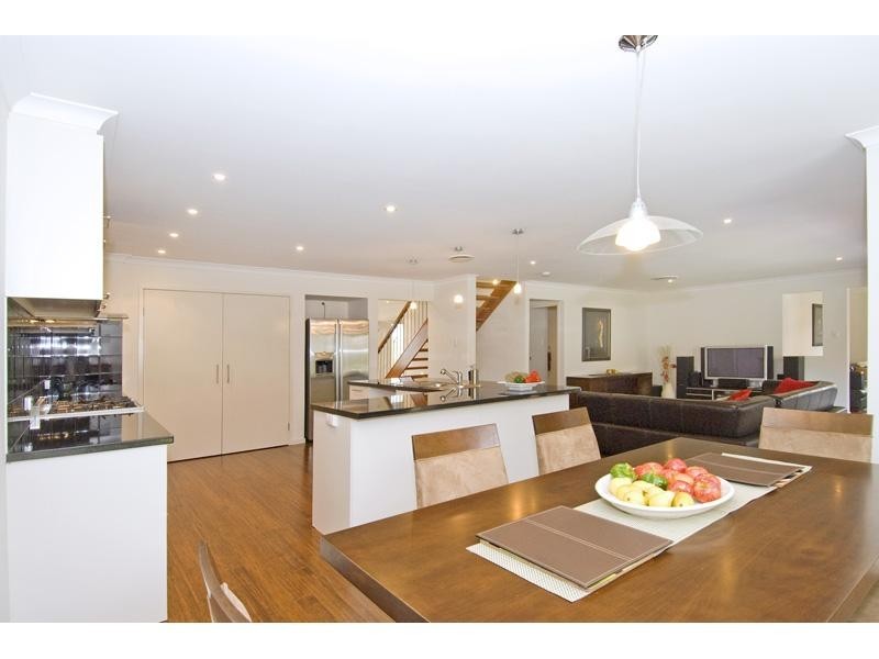 30 Darling Terrace, Wakerley QLD 4154