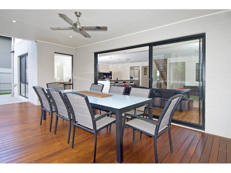 30 Darling Terrace, Wakerley QLD 4154