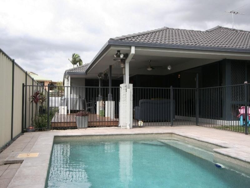 10 Izzies Place, Wakerley QLD 4154