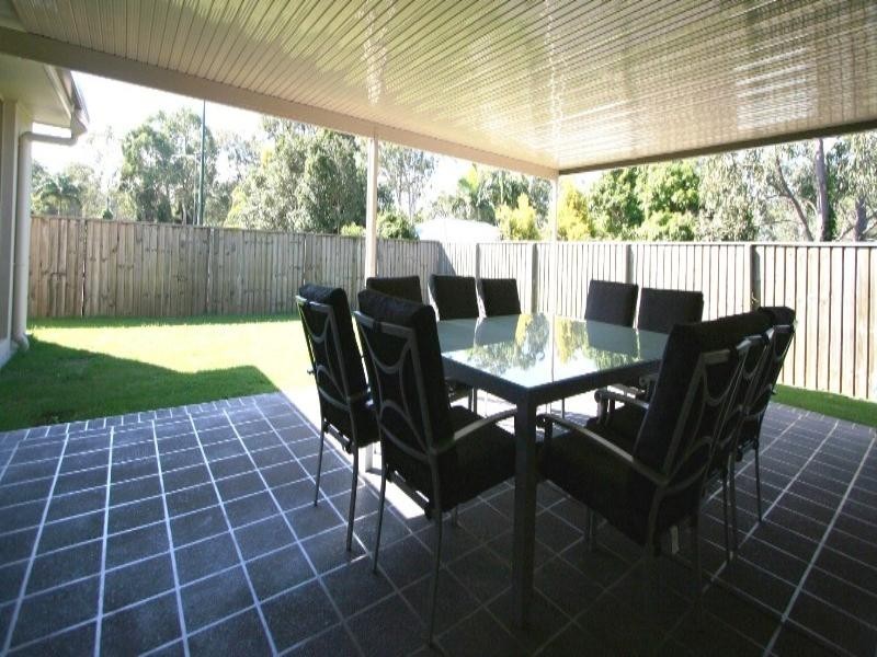 16 Sylvateere Crescent, Wakerley QLD 4154