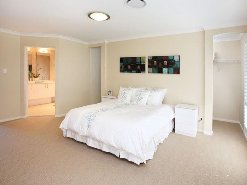 16 Gumdale Street, Wakerley QLD 4154