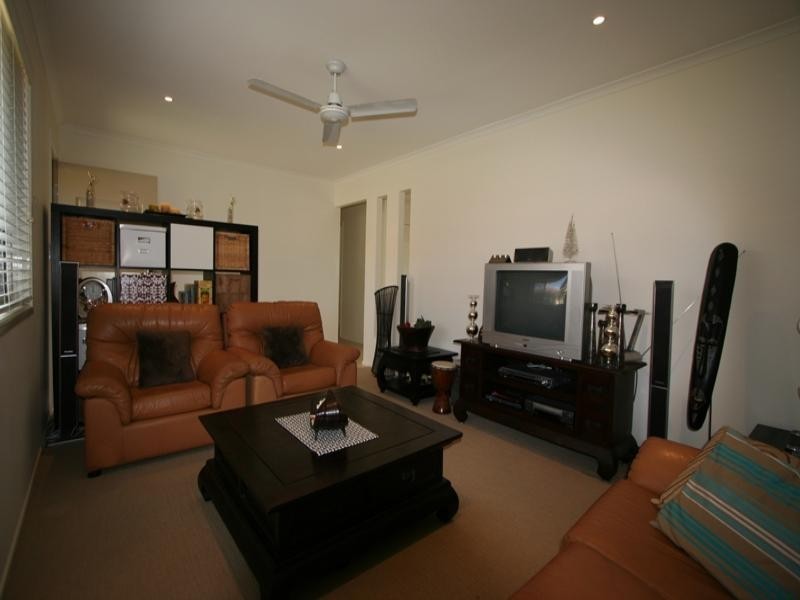 24 Kinsella Street, Belmont QLD 4153