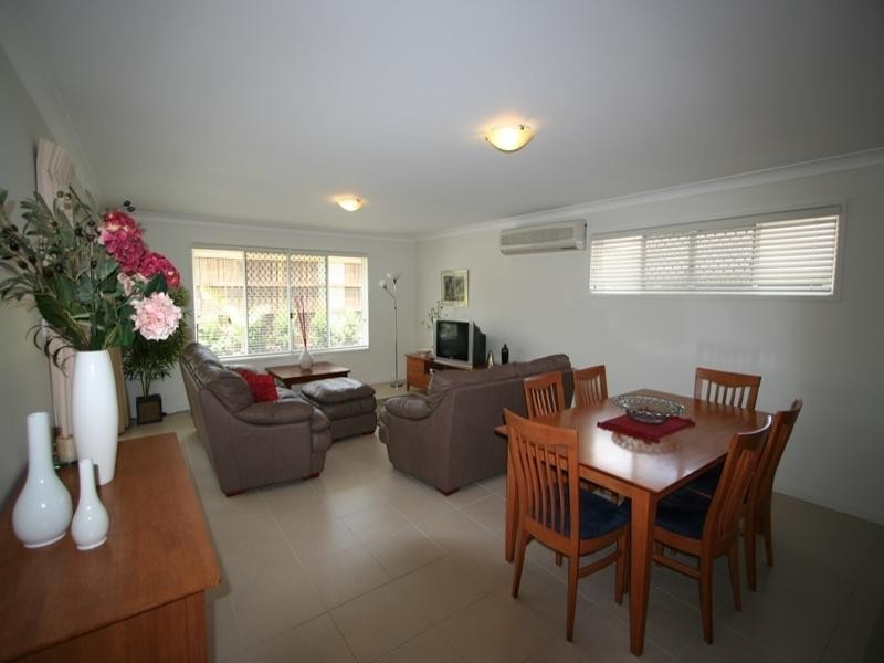 4 Rymera Cresent, Wakerley QLD 4154