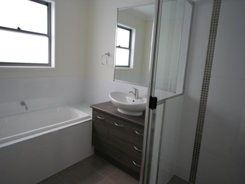 24 Sunflower Street, Wynnum QLD 4178