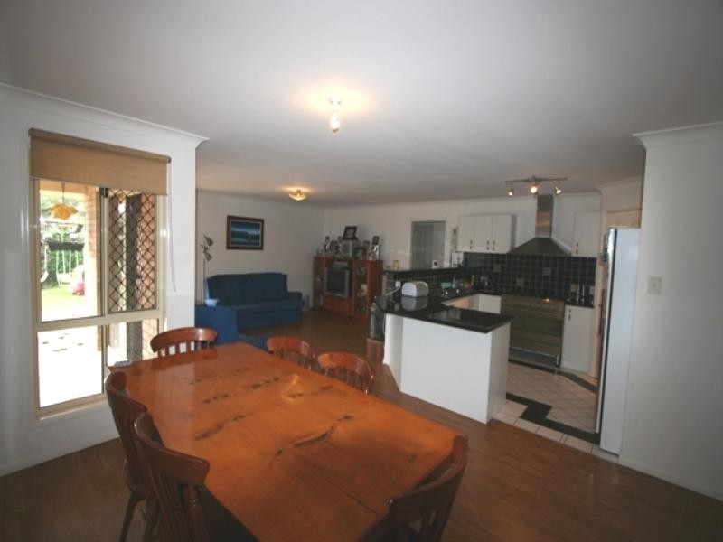 49 Senden Crescent, Manly West QLD 4179