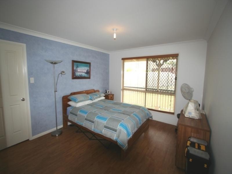 49 Senden Crescent, Manly West QLD 4179