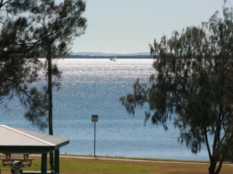 701 Esplanade, Lota QLD 4179