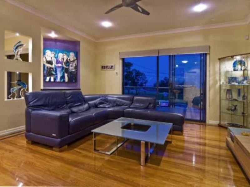 701 Esplanade, Lota QLD 4179