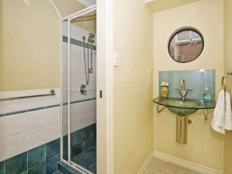 701 Esplanade, Lota QLD 4179