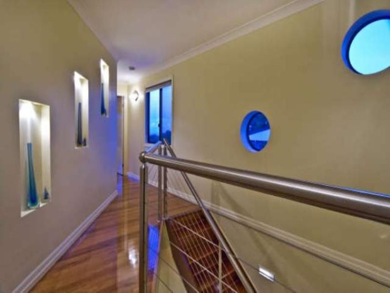 701 Esplanade, Lota QLD 4179