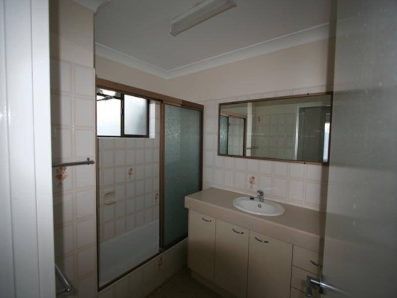 Level 1 27 Berrima Street, Wynnum QLD 4178