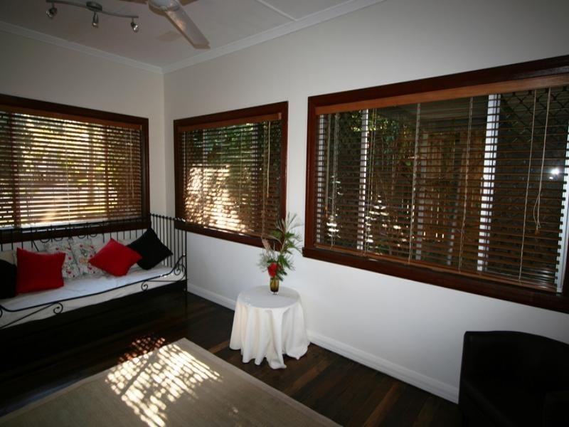 32 Parramatta Street, Manly QLD 4179