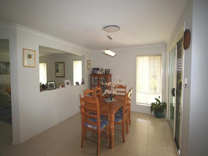 6 Creswick Close, Manly West QLD 4179