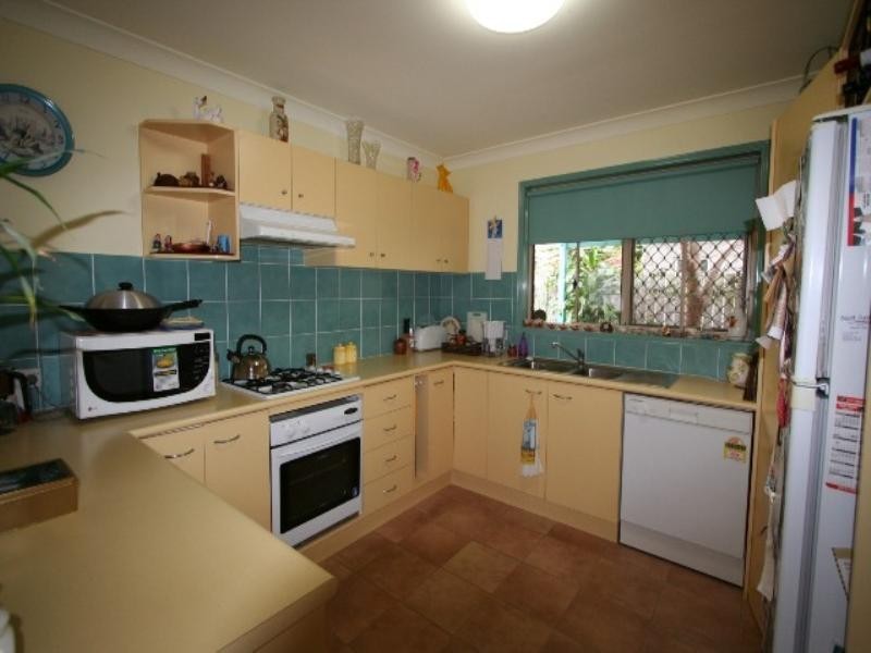 73 Henry Street, Wynnum QLD 4178