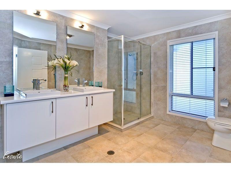 16 Gumdale Street, Wakerley QLD 4154