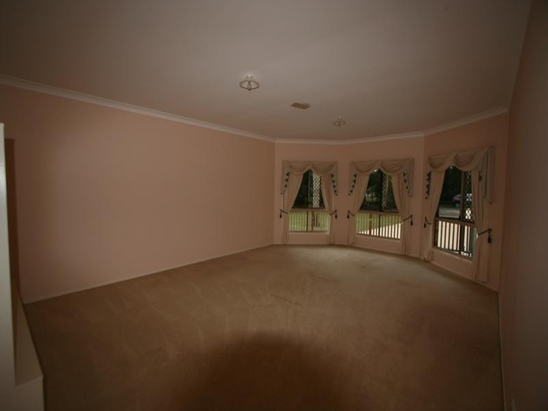 14 Barbecue Street, Belmont QLD 4153