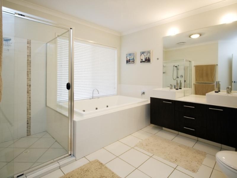 34 Balgowlah Street, Wakerley QLD 4154