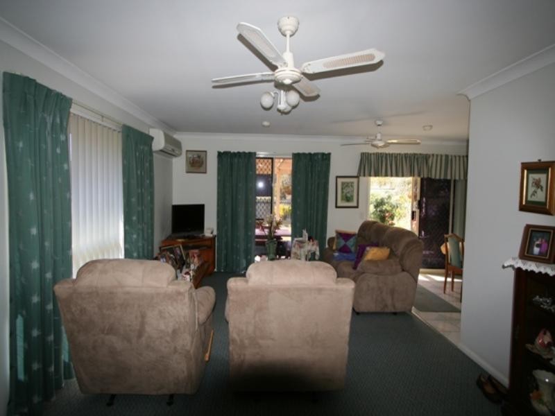 17 Thomas Street, Birkdale QLD 4159