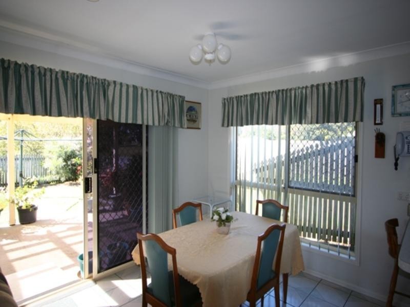 17 Thomas Street, Birkdale QLD 4159