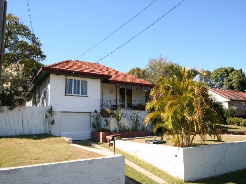 6 Wyeth Street, Wynnum QLD 4178