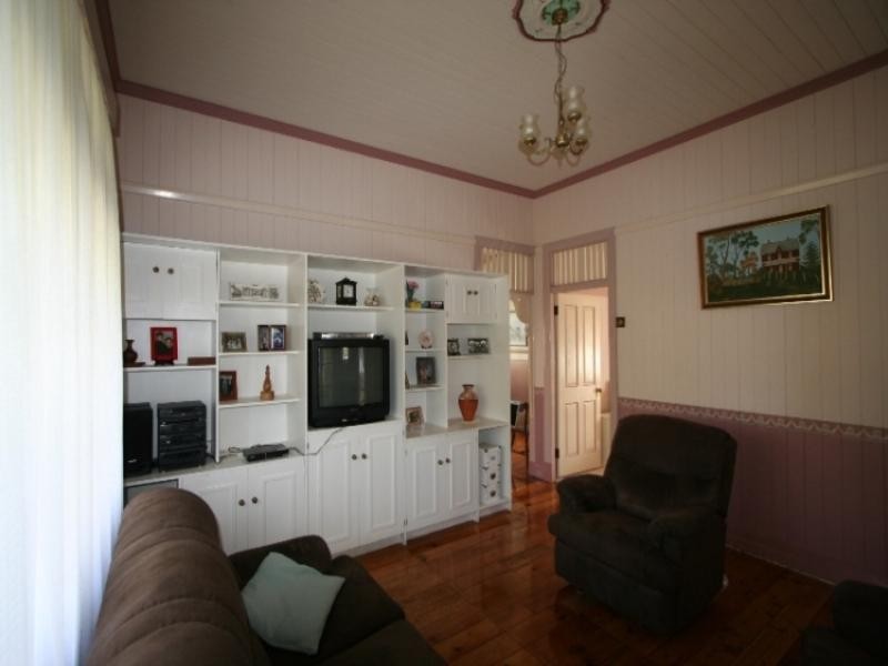 65 Waterview Avenue, Wynnum QLD 4178