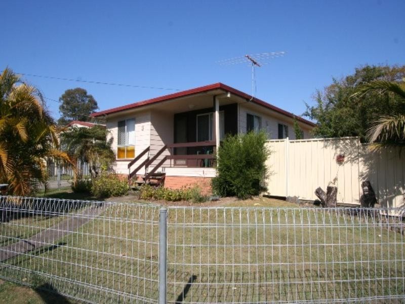 3 Malabar Street, Wynnum West QLD 4178