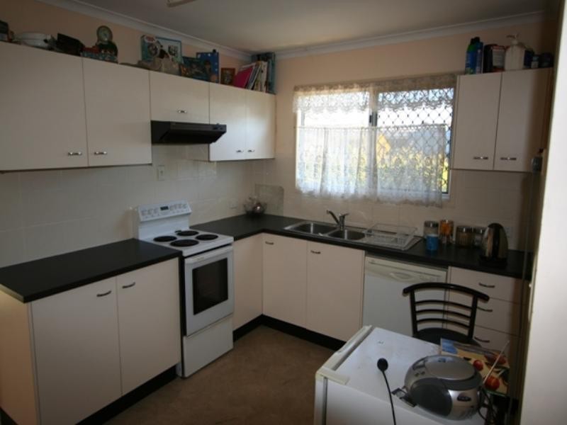 3 Malabar Street, Wynnum West QLD 4178