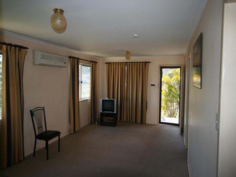 3 Malabar Street, Wynnum West QLD 4178