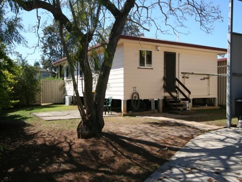 3 Malabar Street, Wynnum West QLD 4178