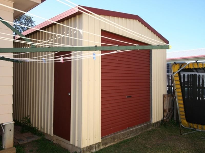3 Malabar Street, Wynnum West QLD 4178