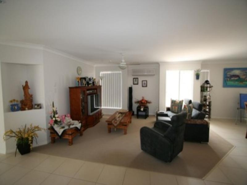 5 Tallis Street, Wakerley QLD 4154