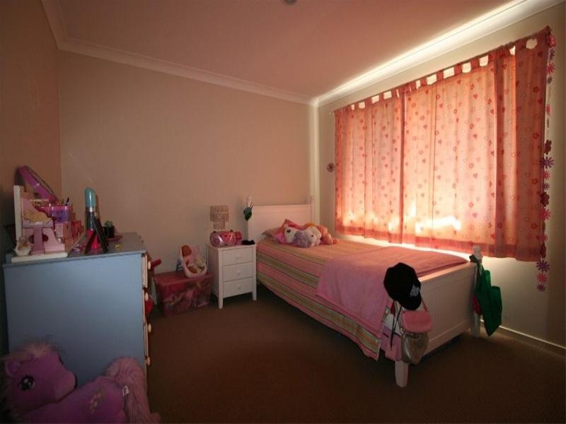 31 Paperbark Place, Wakerley QLD 4154