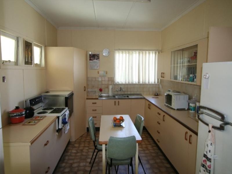 82 Boswell Terrace, Manly QLD 4179