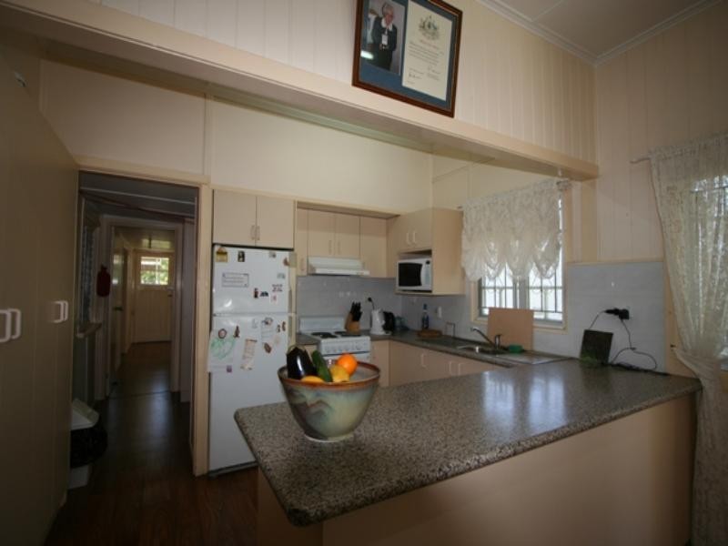 301 Preston Road, Wynnum West QLD 4178