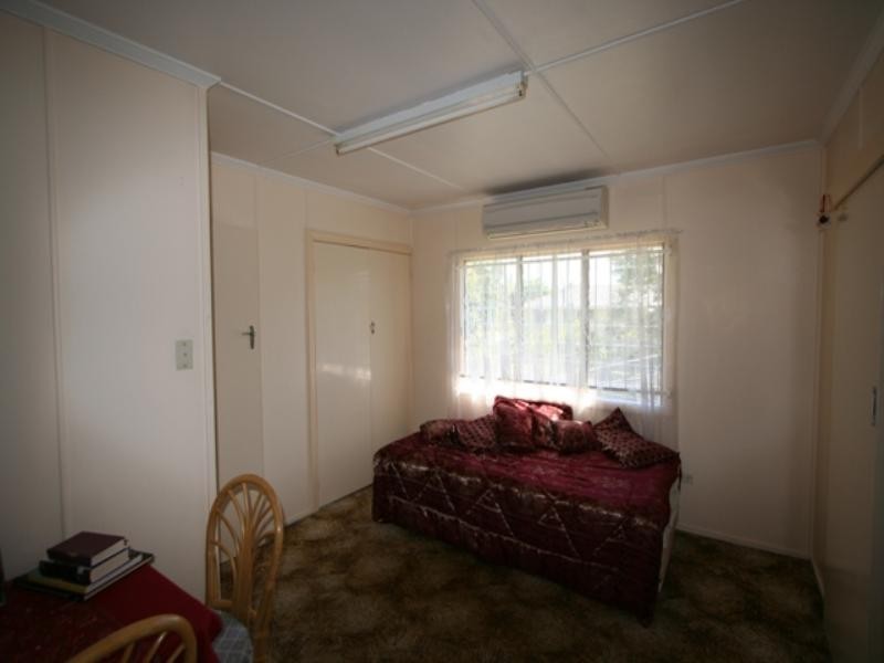 301 Preston Road, Wynnum West QLD 4178