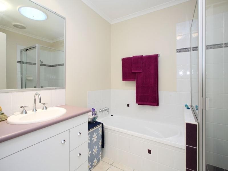 23/586 Manly Road, Wakerley QLD 4154