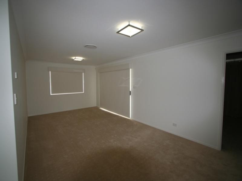 30 Bridgewater Place, Lota QLD 4179