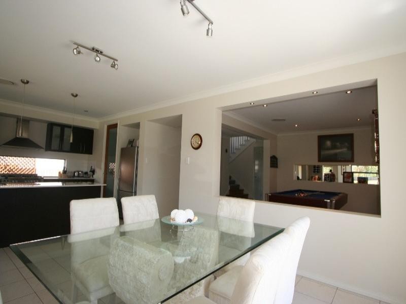 15 Gumdale Street, Wakerley QLD 4154