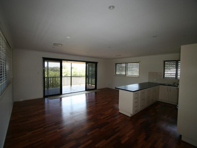 27 Andrew Street, Lota QLD 4179