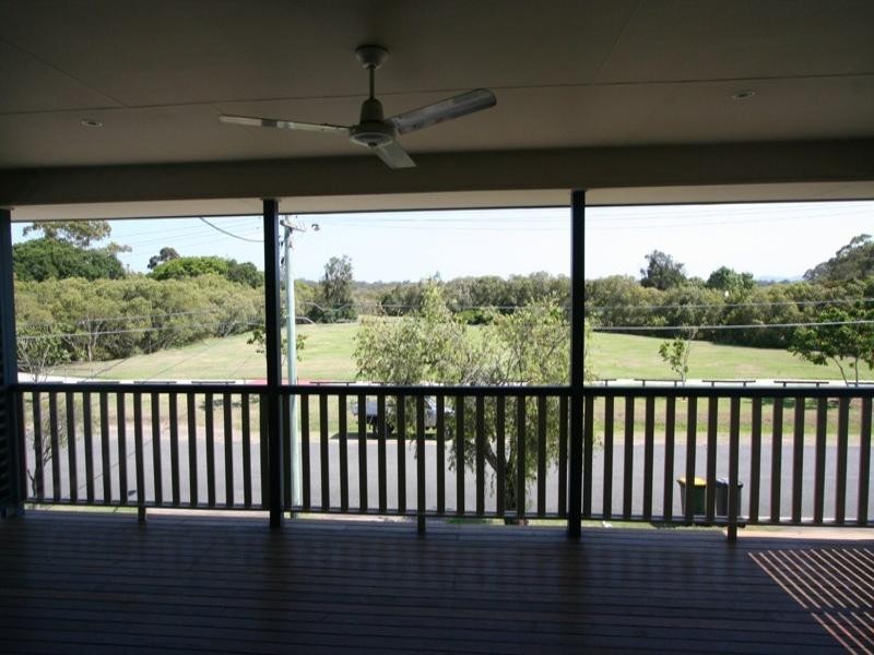 27 Andrew Street, Lota QLD 4179