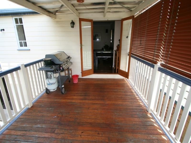 37 Carnation Road, Manly West QLD 4179