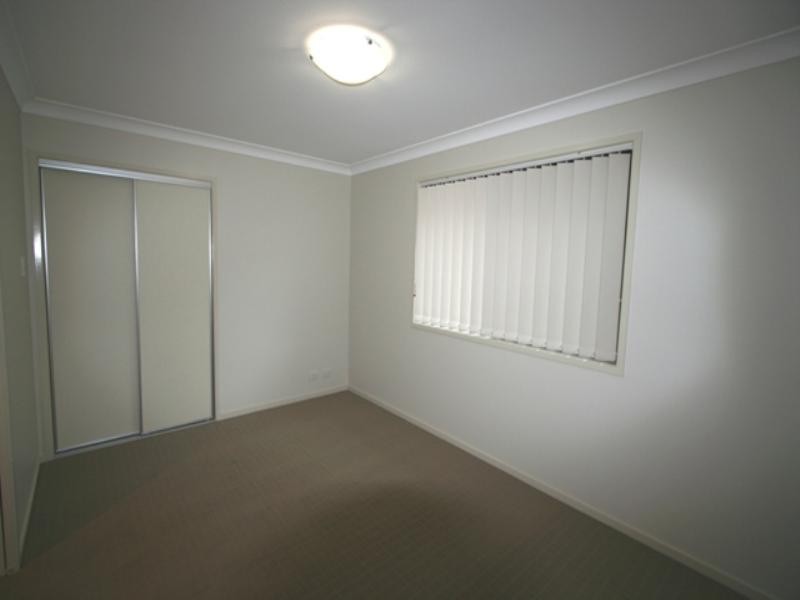 16 Rymera Crescent, Gumdale QLD 4154