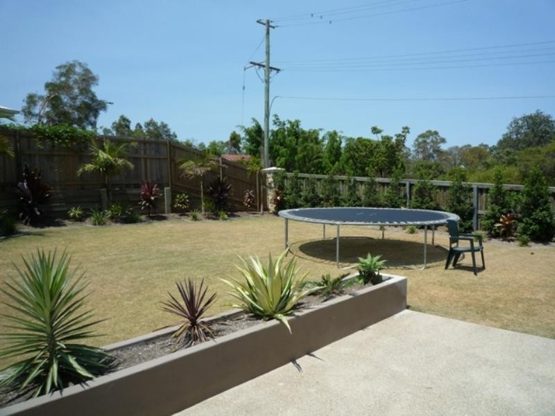 100 Rowland Avenue, Wakerley QLD 4154