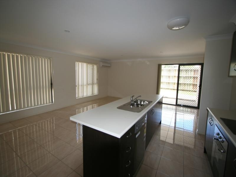 40 Treetop Place, Manly West QLD 4179