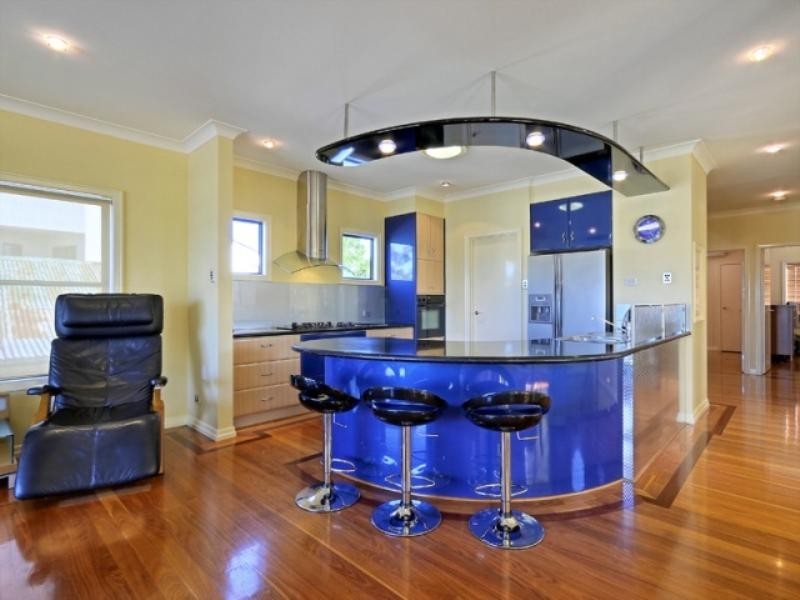 701 Esplanade, Lota QLD 4179